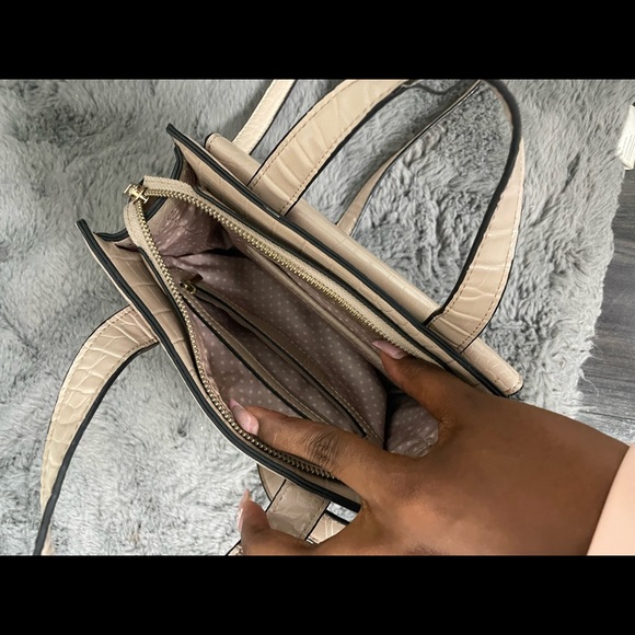 Pink faux croc skin bag - Picture 3 of 5